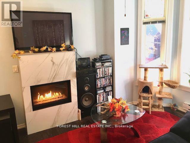 3 - 175 Euclid Avenue, Toronto, Ontario  M6J 2J8 - Photo 7 - C12432610