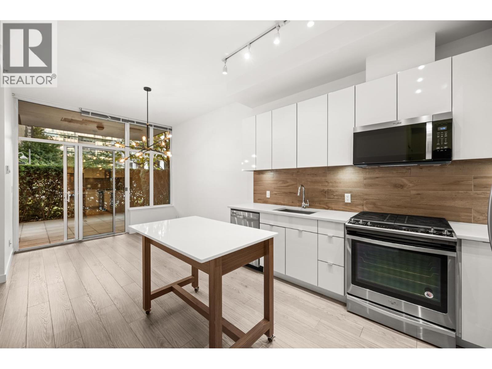 102 200 Nelson's Crescent, New Westminster, British Columbia  V3L 0H4 - Photo 6 - R3052260