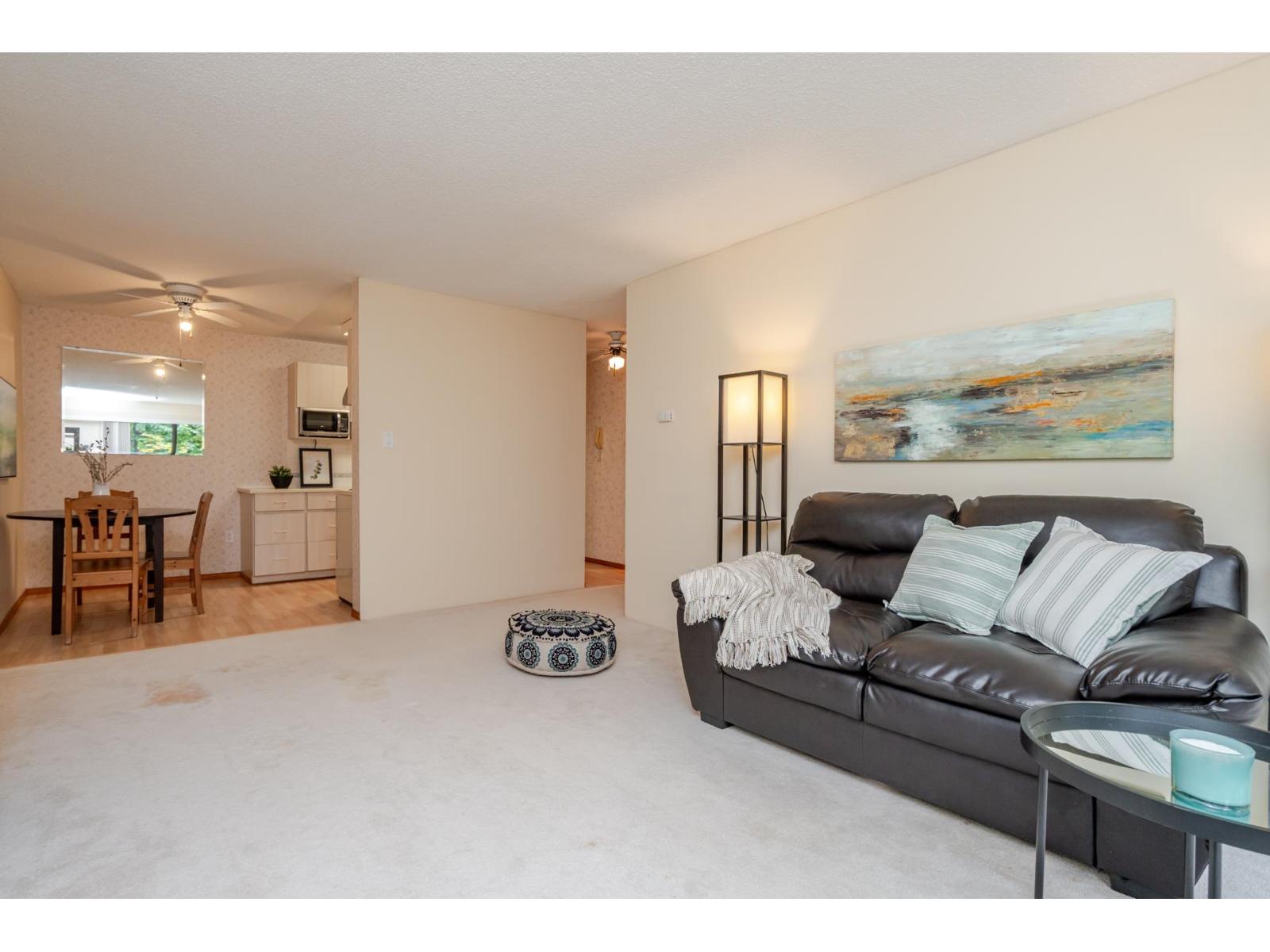 208 15020 North Bluff Road, White Rock, British Columbia  V4B 5A4 - Photo 13 - R3053101