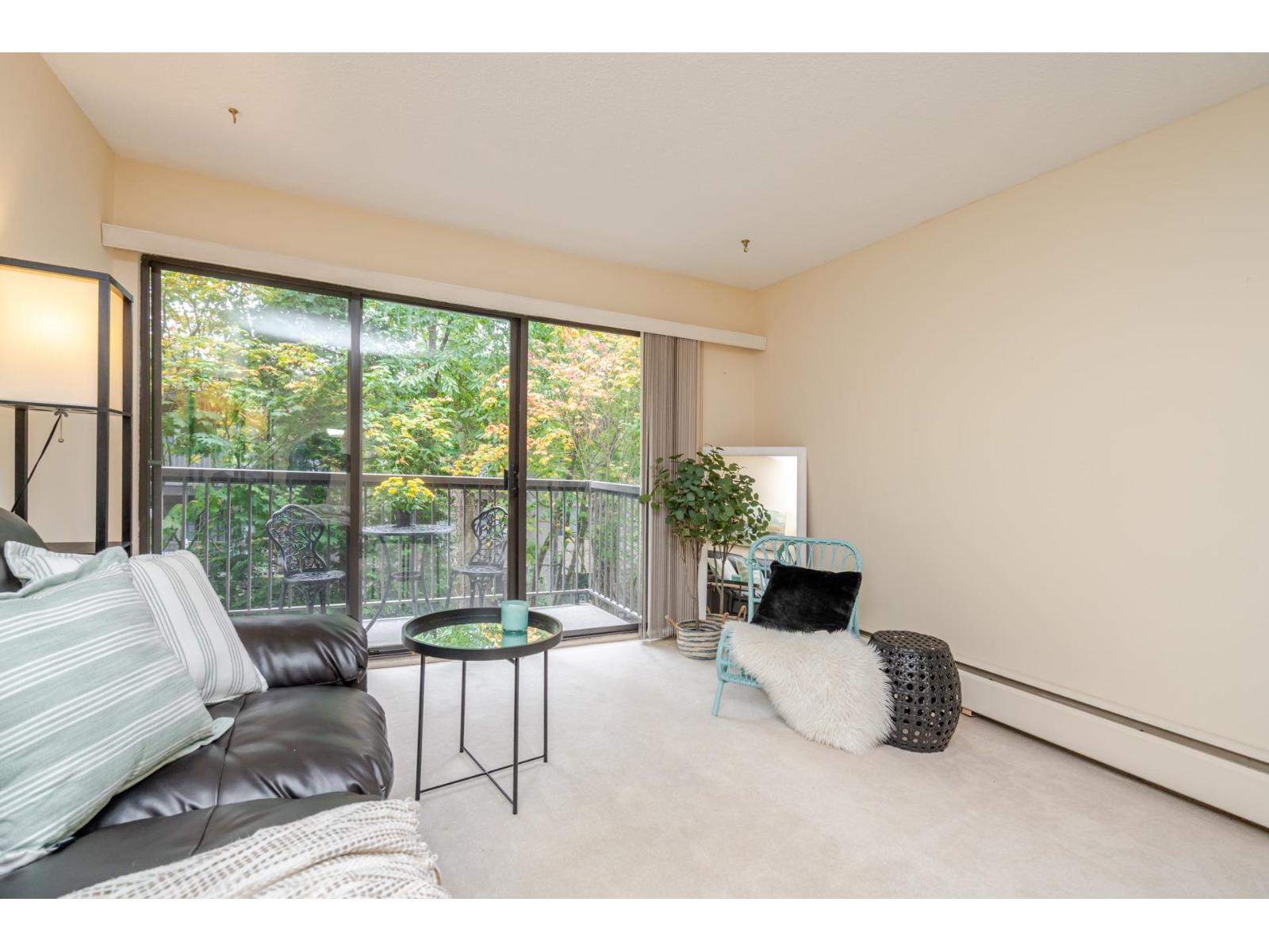 208 15020 North Bluff Road, White Rock, British Columbia  V4B 5A4 - Photo 10 - R3053101