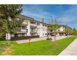 <div class="price">$319,000</div> 208 15020 North Bluff Road, White Rock<br><div style="margin-bottom:8px;"><small>Sutton Group-West Coast Realty (Surrey/24)</small></div><div class='bed_bath'>1 Bed | 1 Bath</div>