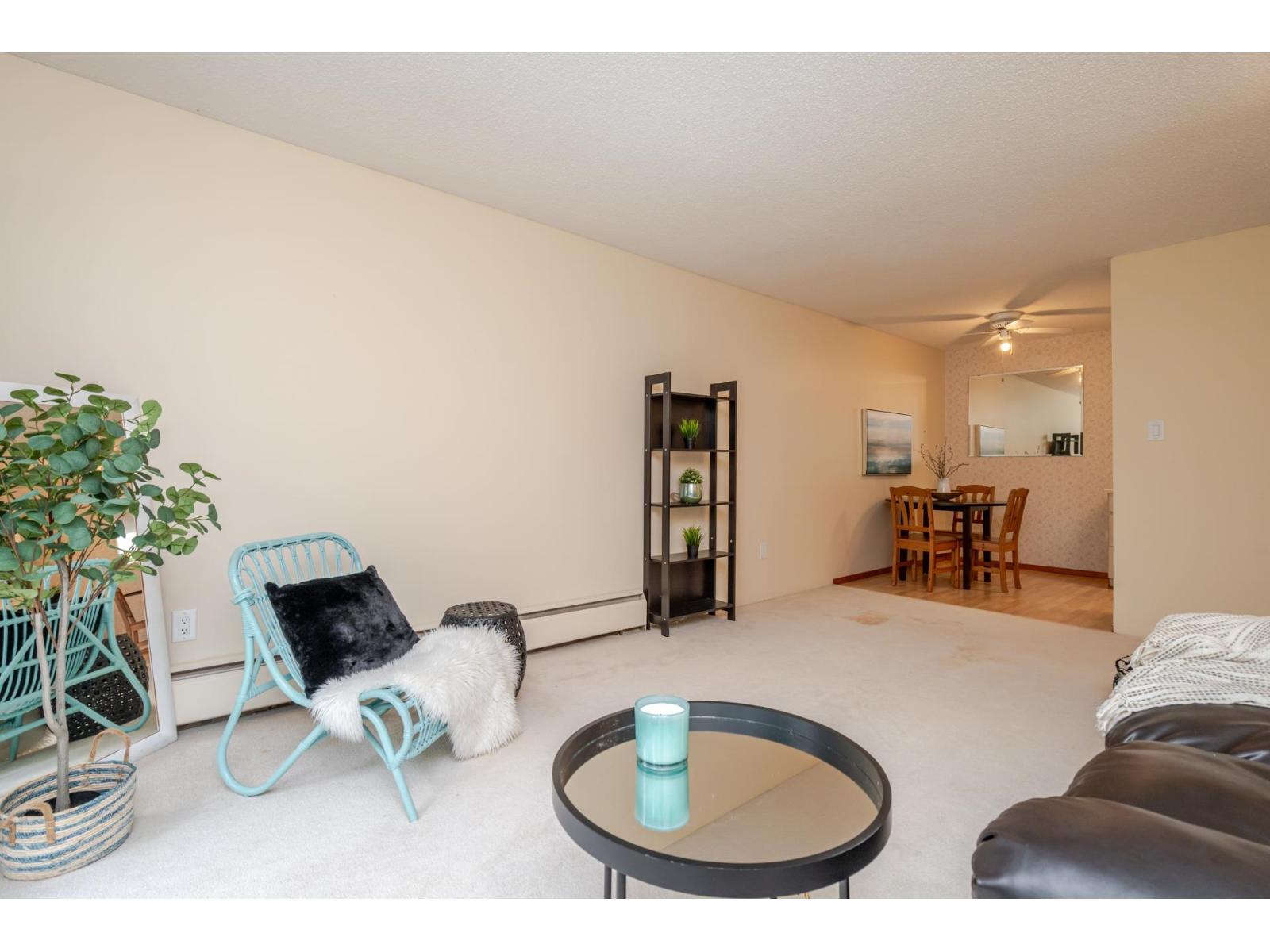 208 15020 North Bluff Road, White Rock, British Columbia  V4B 5A4 - Photo 12 - R3053101