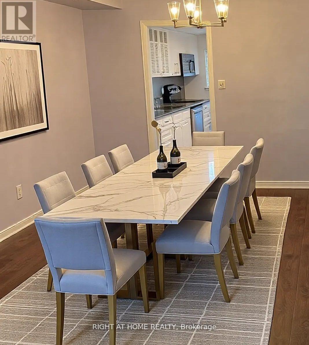 104 Farm Greenway, Toronto (Parkwoods-Donalda), Ontario  M3A 3M2 - Photo 2 - C12427901