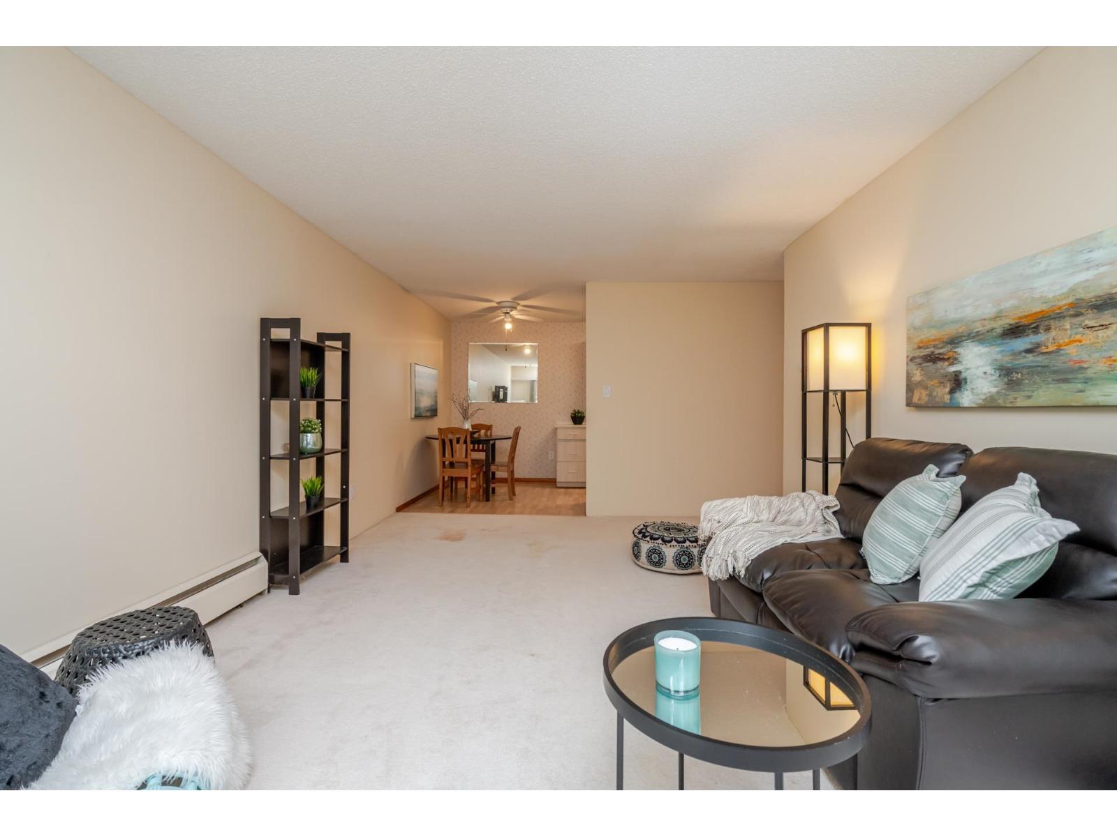 208 15020 North Bluff Road, White Rock, British Columbia  V4B 5A4 - Photo 11 - R3053101