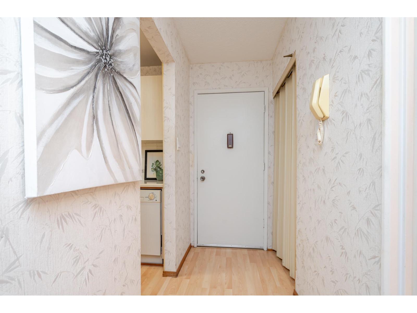 208 15020 North Bluff Road, White Rock, British Columbia  V4B 5A4 - Photo 23 - R3053101