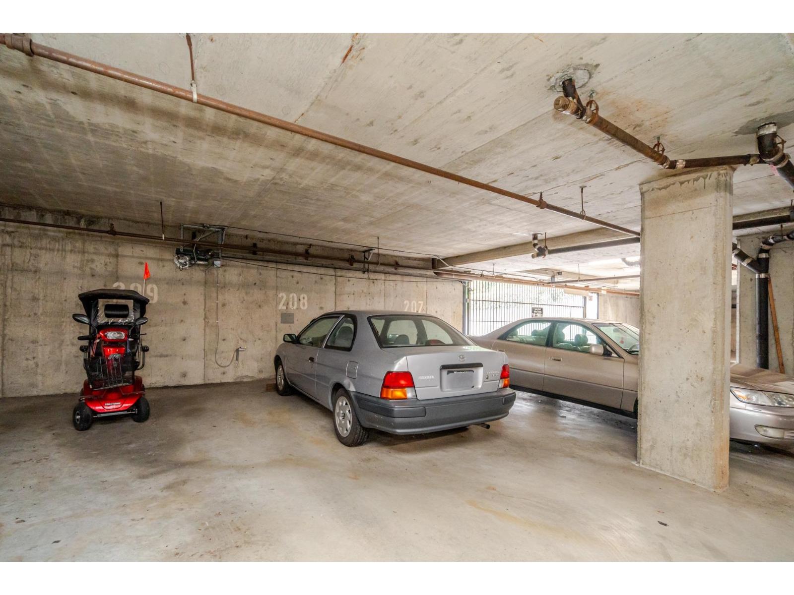 208 15020 North Bluff Road, White Rock, British Columbia  V4B 5A4 - Photo 30 - R3053101