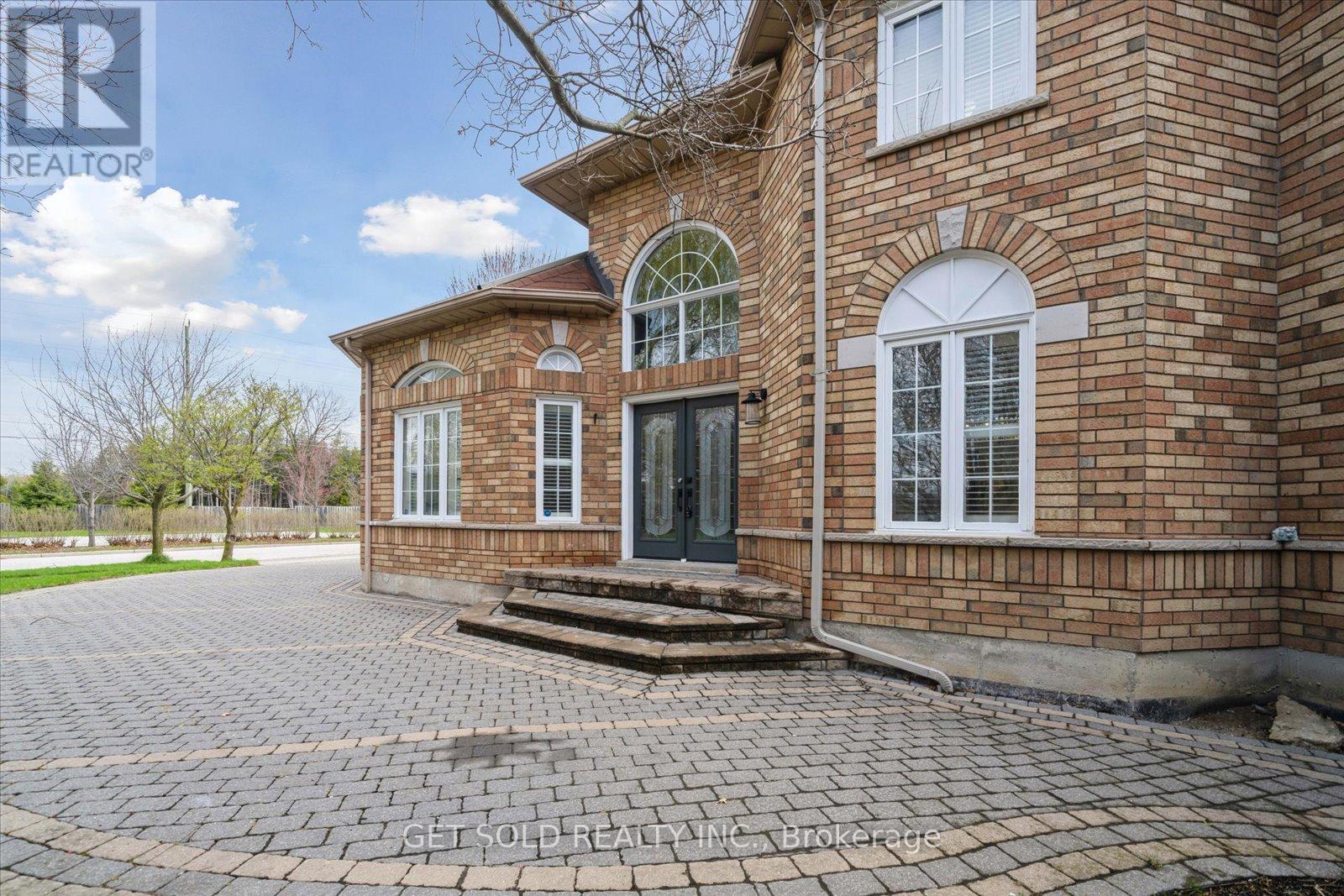 1 Mckie Court, Ajax, Ontario  L1T 3Z6 - Photo 6 - E12432570