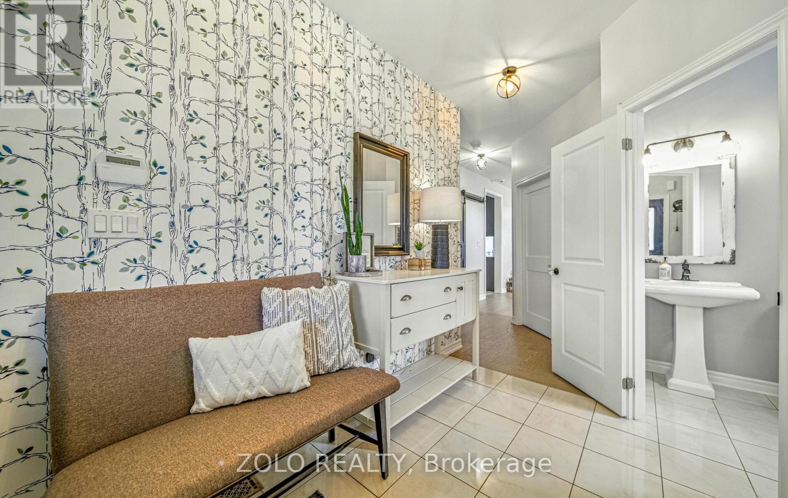 504 Halo Street, Oshawa, Ontario  L1H 7K4 - Photo 8 - E12432620