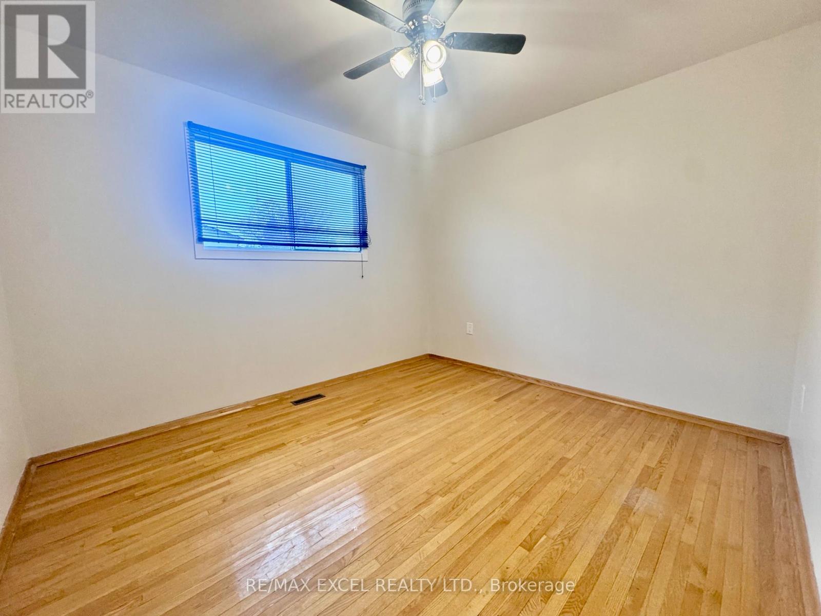 Upper - 63 Hornshill Drive, Toronto, Ontario  M1S 3J3 - Photo 19 - E12432627
