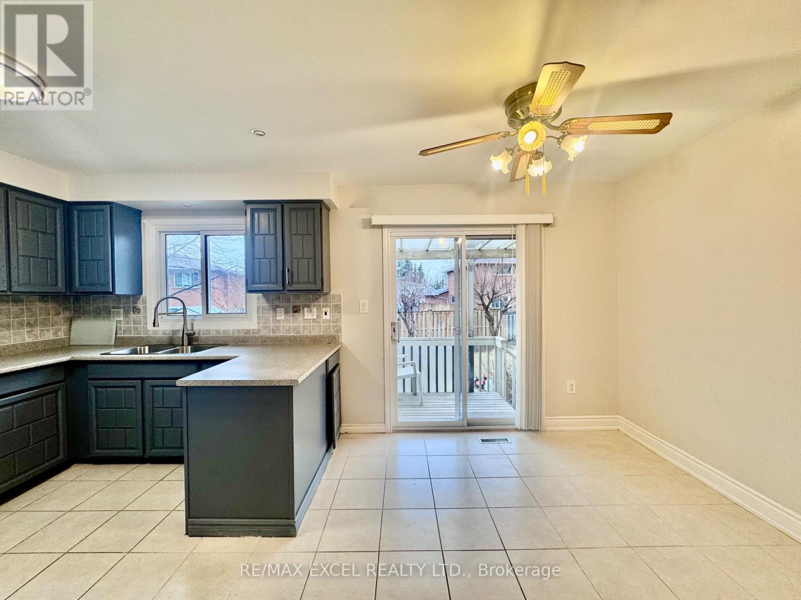 Upper - 63 Hornshill Drive, Toronto, Ontario  M1S 3J3 - Photo 6 - E12432627
