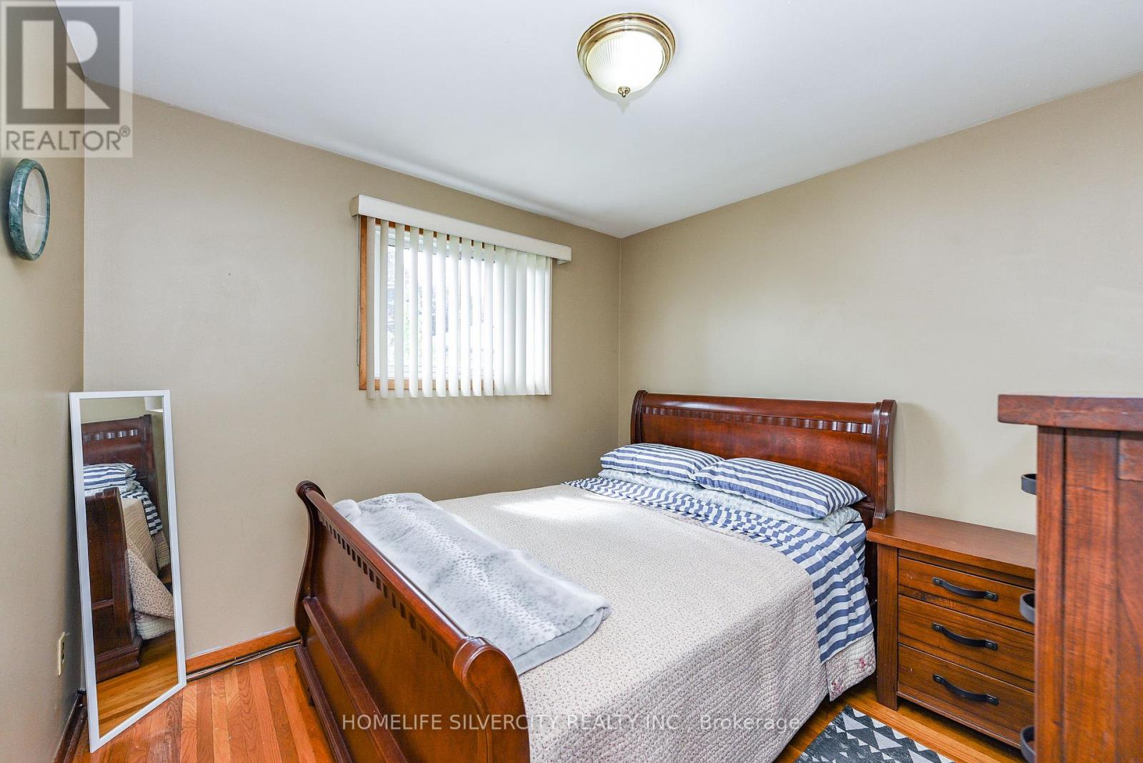 3350 Lehigh Crescent, Mississauga, Ontario  L4T 1W8 - Photo 23 - W12432044