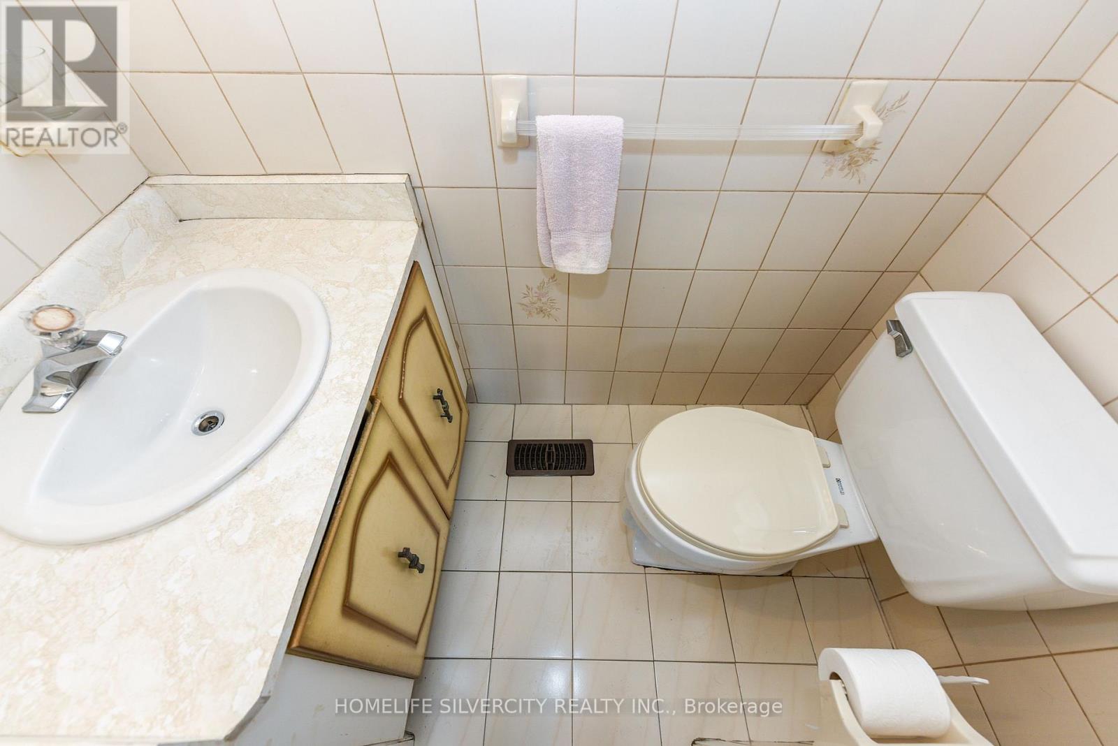 3350 Lehigh Crescent, Mississauga, Ontario  L4T 1W8 - Photo 30 - W12432044