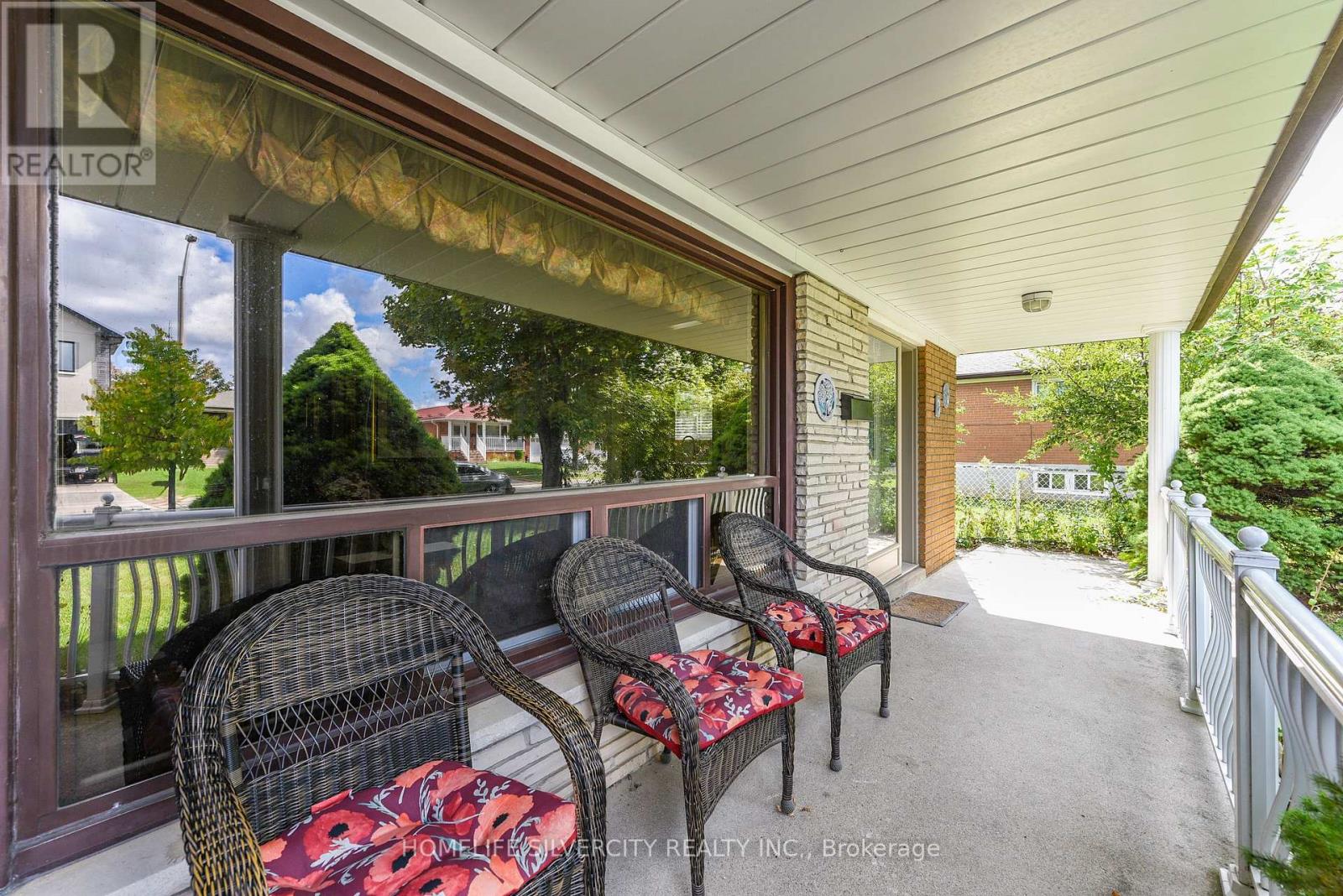 3350 Lehigh Crescent, Mississauga, Ontario  L4T 1W8 - Photo 6 - W12432044