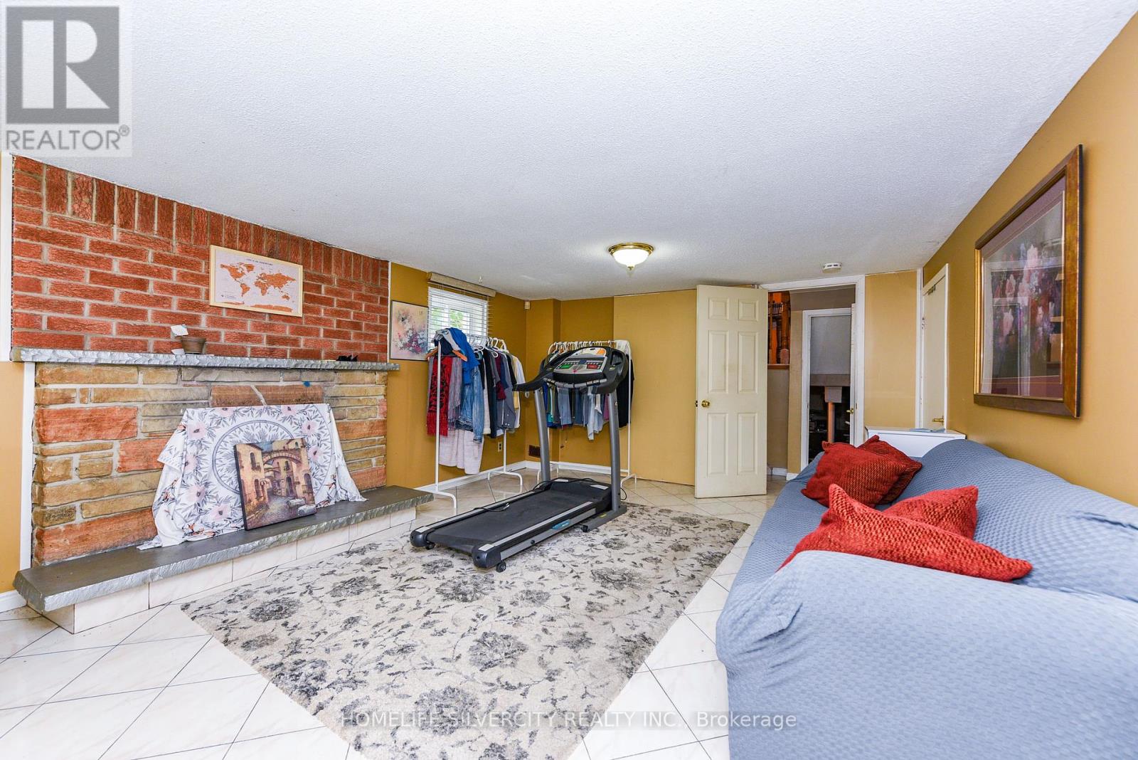 3350 Lehigh Crescent, Mississauga, Ontario  L4T 1W8 - Photo 33 - W12432044