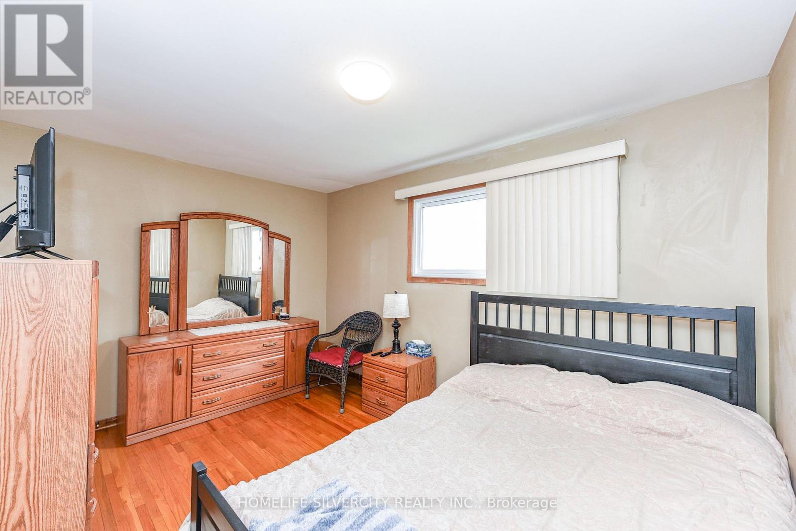 3350 Lehigh Crescent, Mississauga, Ontario  L4T 1W8 - Photo 25 - W12432044