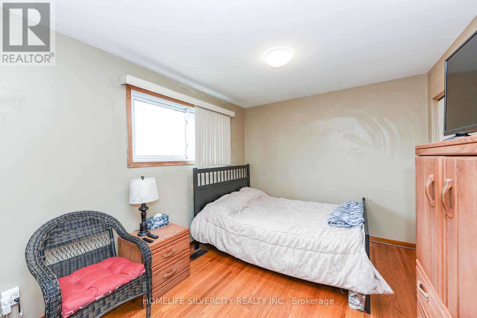 3350 Lehigh Crescent, Mississauga, Ontario  L4T 1W8 - Photo 26 - W12432044