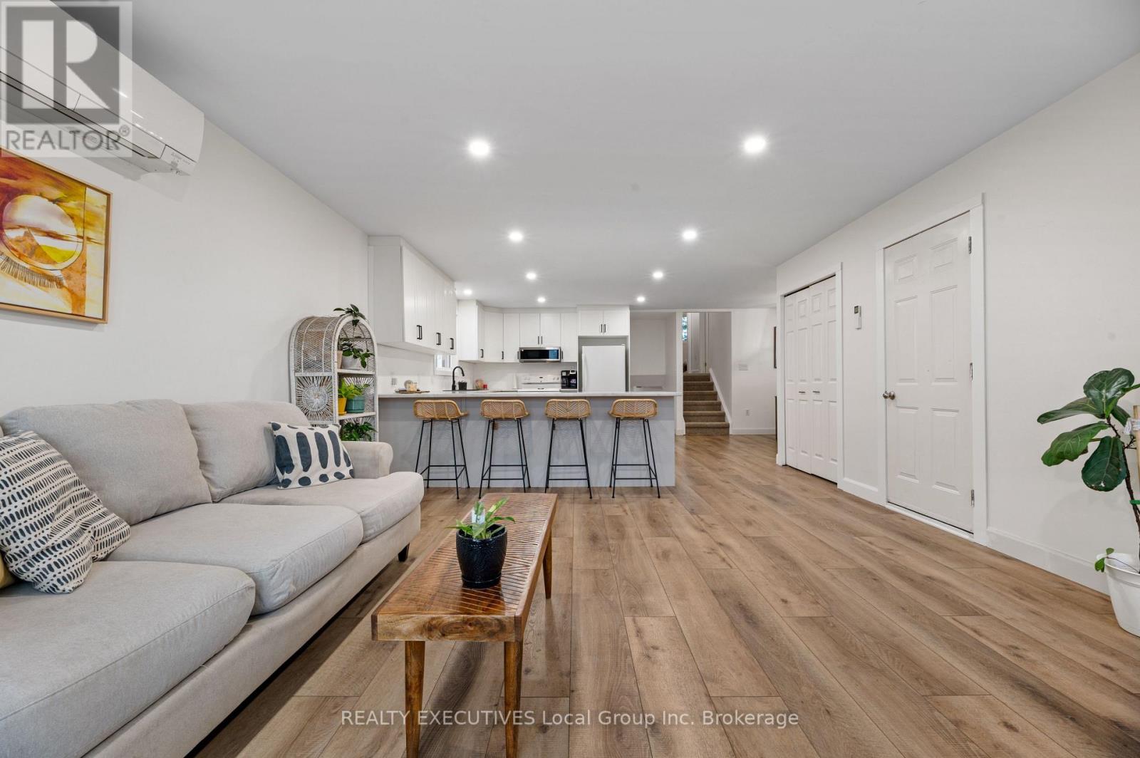 139 Massey Drive, North Bay (Ferris), Ontario  P1A 4G6 - Photo 8 - X12425961