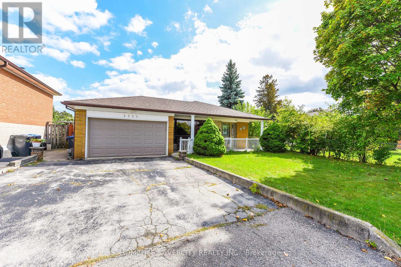 3350 Lehigh Crescent, Mississauga, Ontario  L4T 1W8 - Photo 2 - W12432044