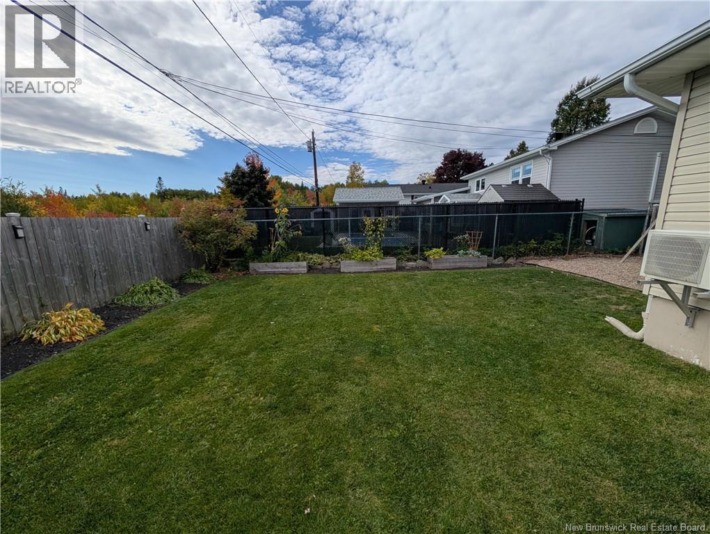 1275 Vantassell, Bathurst, New Brunswick  E2A 4C7 - Photo 13 - NB127583