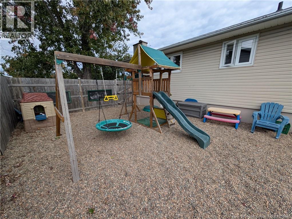 1275 Vantassell, Bathurst, New Brunswick  E2A 4C7 - Photo 15 - NB127583