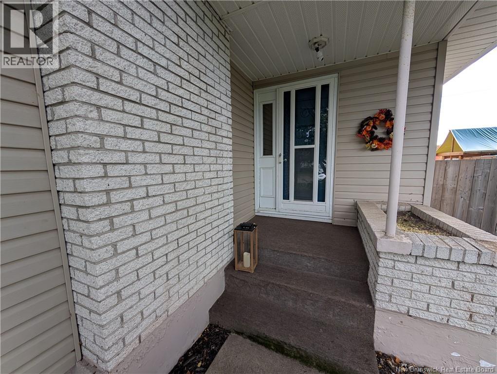 1275 Vantassell, Bathurst, New Brunswick  E2A 4C7 - Photo 4 - NB127583
