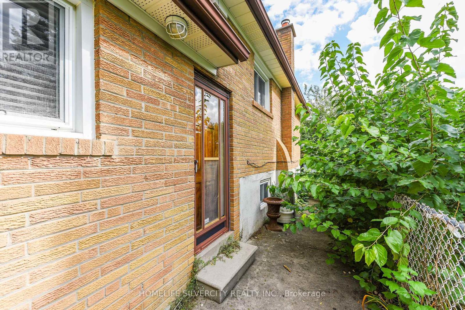 3350 Lehigh Crescent, Mississauga, Ontario  L4T 1W8 - Photo 49 - W12432044