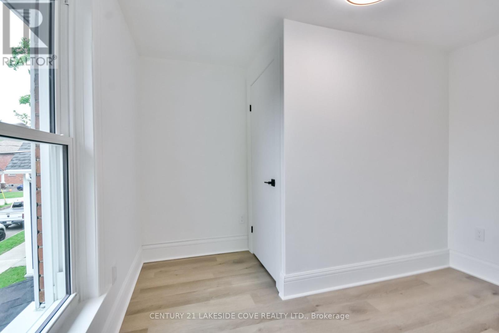 74 Penetang Street, Orillia, Ontario  L3V 3N5 - Photo 24 - S12432618