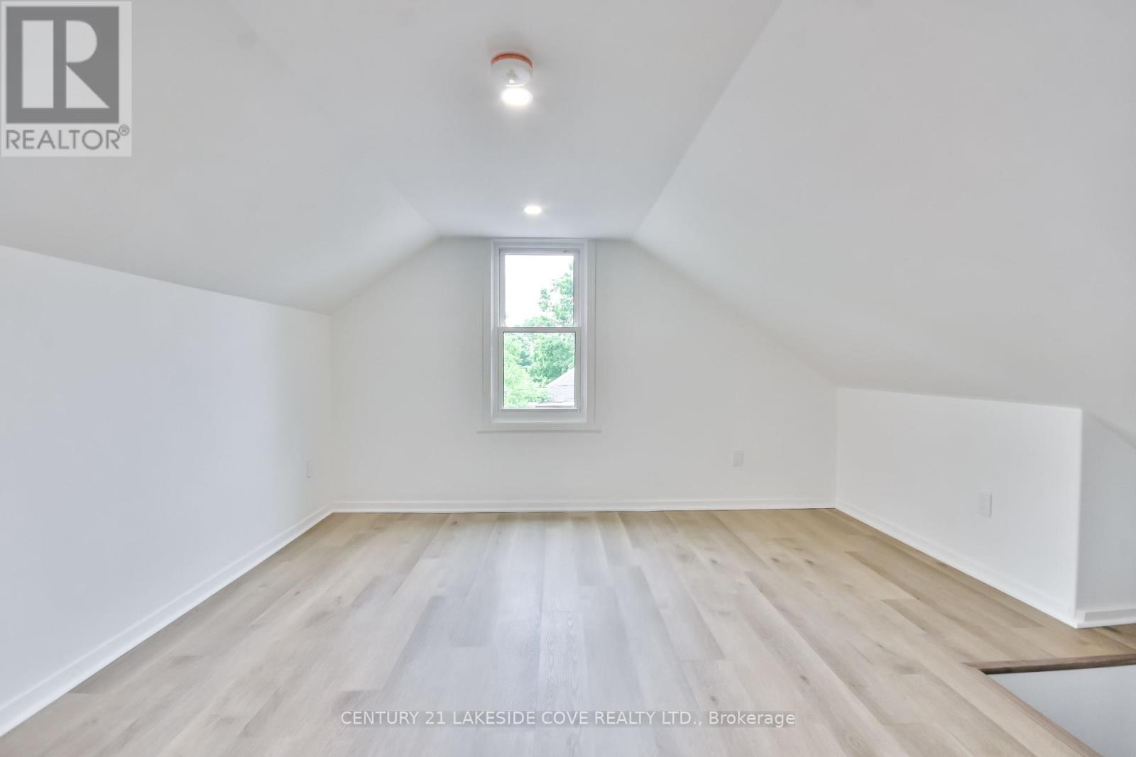 74 Penetang Street, Orillia, Ontario  L3V 3N5 - Photo 29 - S12432618