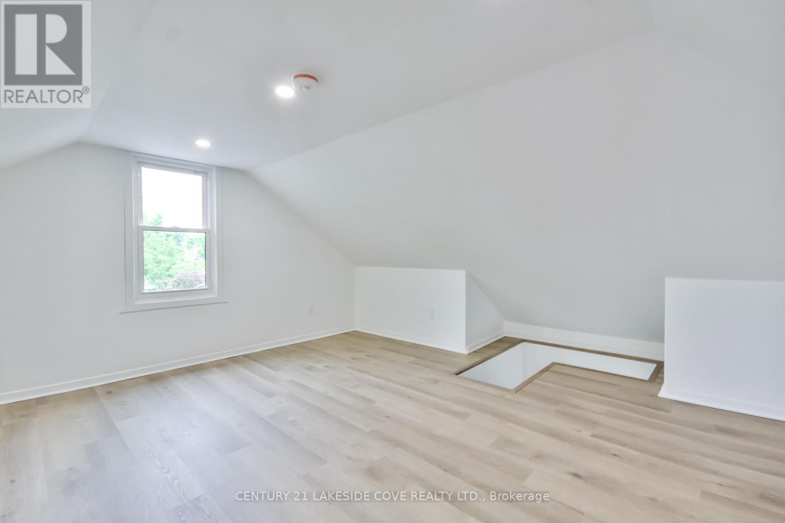 74 Penetang Street, Orillia, Ontario  L3V 3N5 - Photo 30 - S12432618