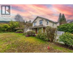 100 E KENSINGTON ROAD, North Vancouver, British Columbia
