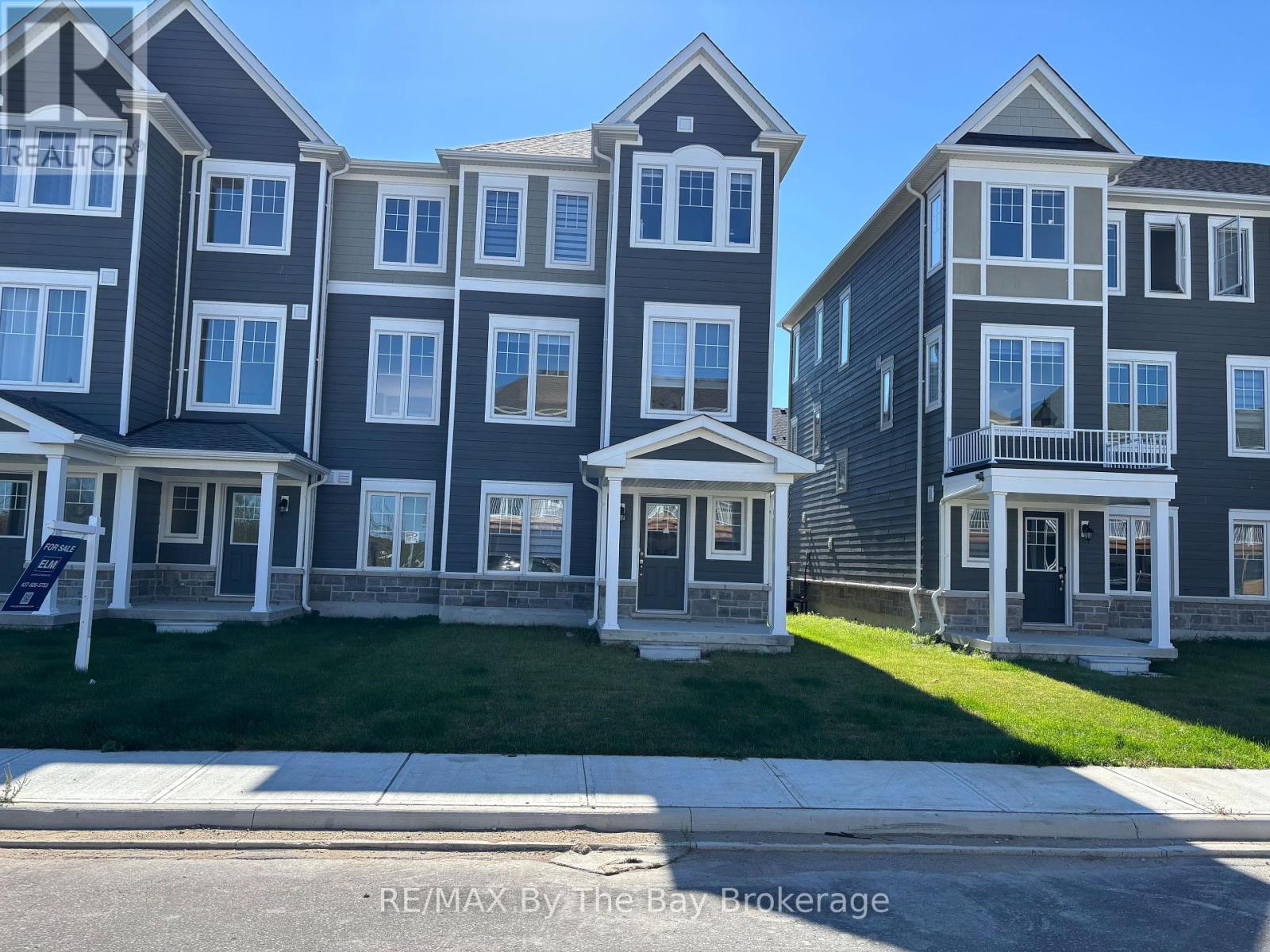 103 Surf Drive, Wasaga Beach, Ontario  L9Z 0G3 - Photo 1 - S12432672