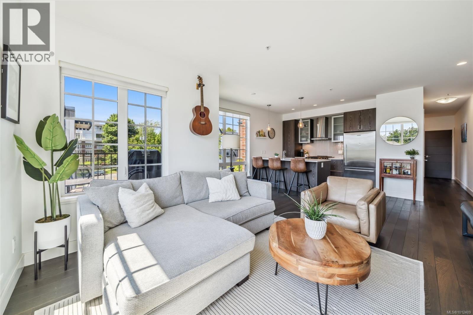 304 1011 Burdett Ave, Victoria, British Columbia