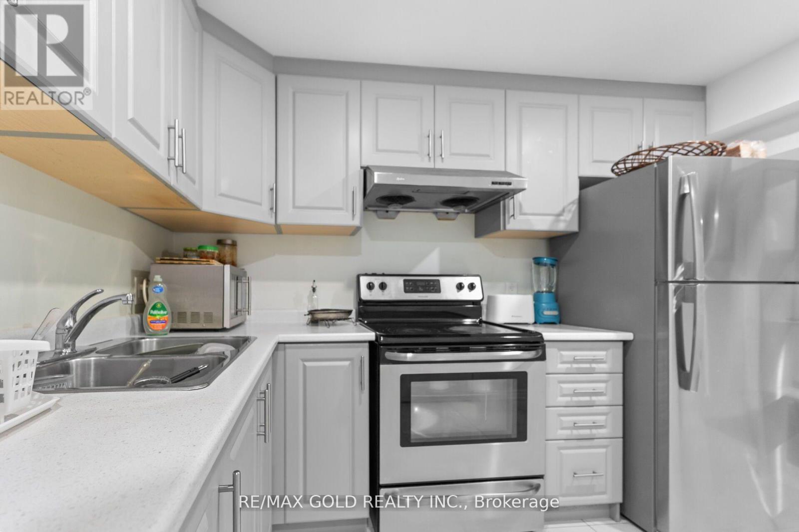 172 Tysonville Circle, Brampton, Ontario  L7A 4B2 - Photo 37 - W12432529