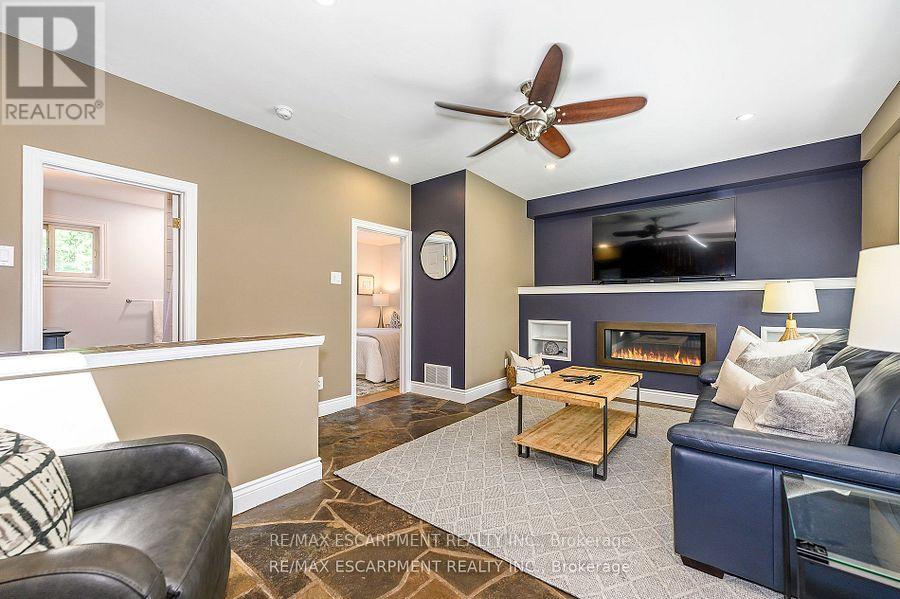 6487 Panton Street, Burlington, Ontario  L7P 0L7 - Photo 18 - W12432535