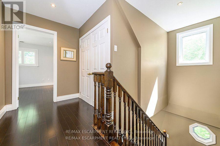 6487 Panton Street, Burlington, Ontario  L7P 0L7 - Photo 21 - W12432535