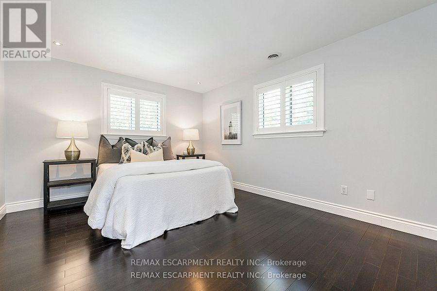 6487 Panton Street, Burlington, Ontario  L7P 0L7 - Photo 22 - W12432535