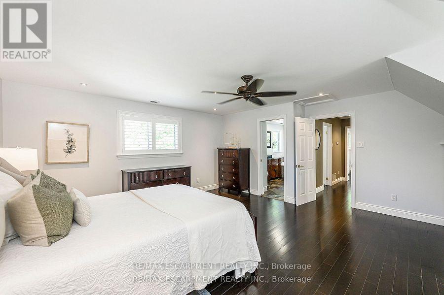 6487 Panton Street, Burlington, Ontario  L7P 0L7 - Photo 25 - W12432535