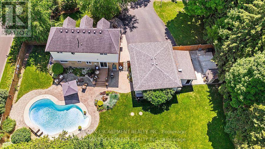 6487 Panton Street, Burlington, Ontario  L7P 0L7 - Photo 4 - W12432535