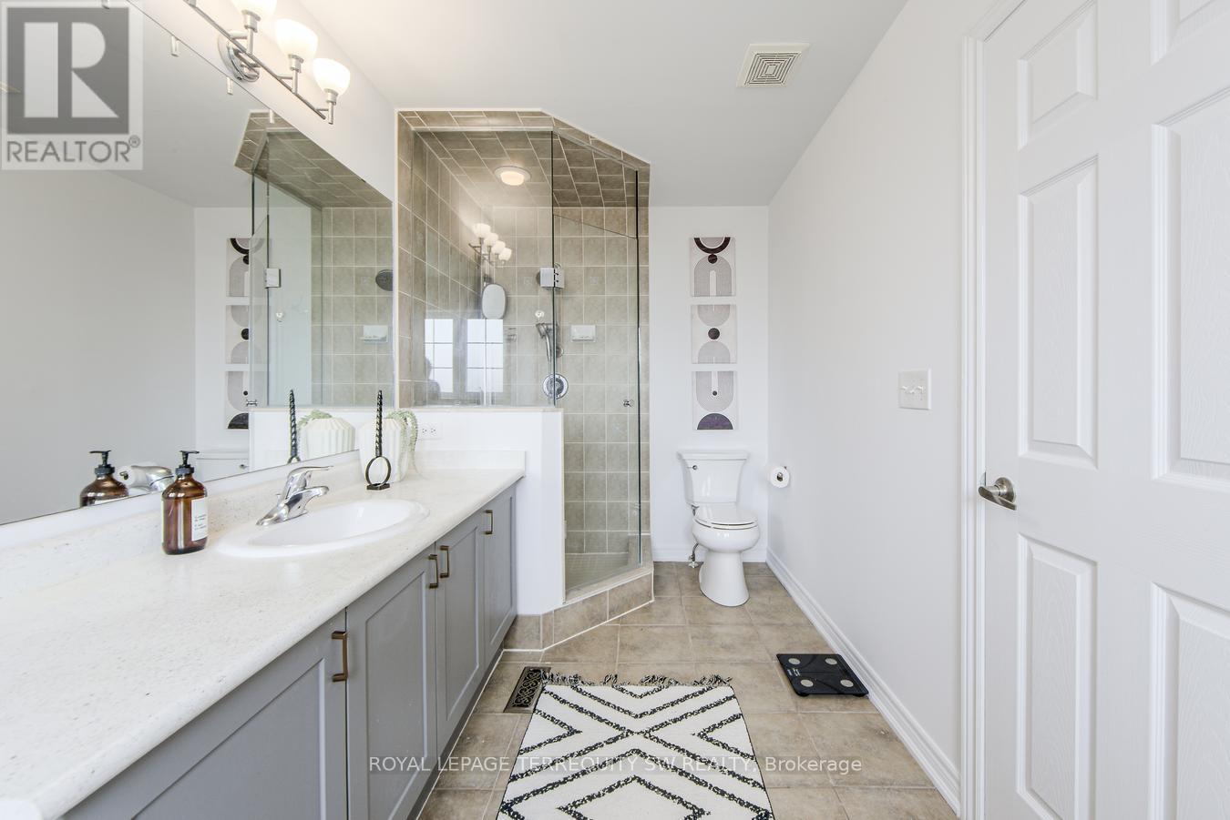 3895 Eglinton Avenue W, Mississauga, Ontario  L5M 7Z7 - Photo 12 - W12432580