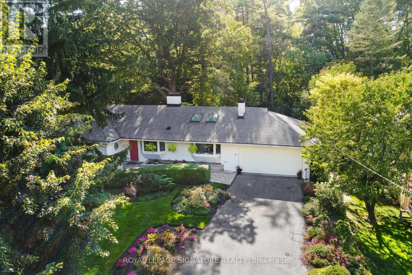 284 WOODLAND DRIVE, Oakville, Ontario
