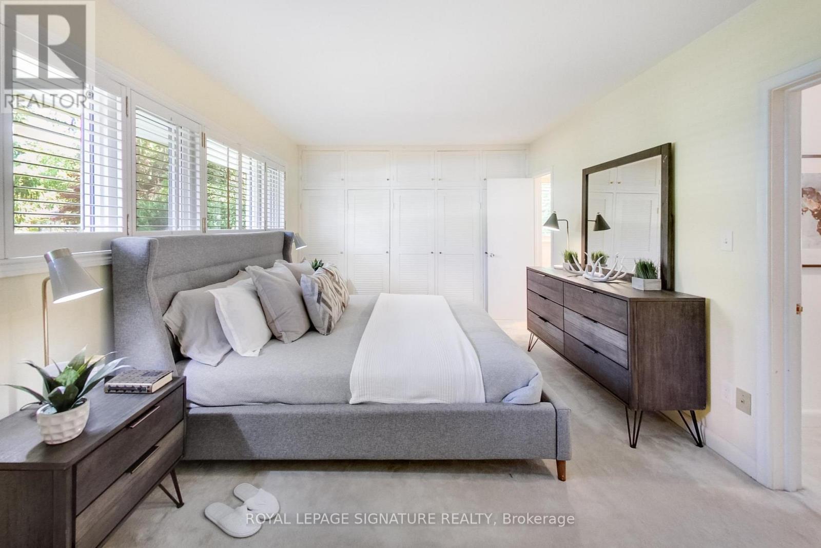 284 Woodland Drive, Oakville, Ontario  L6J 4W5 - Photo 20 - W12432593