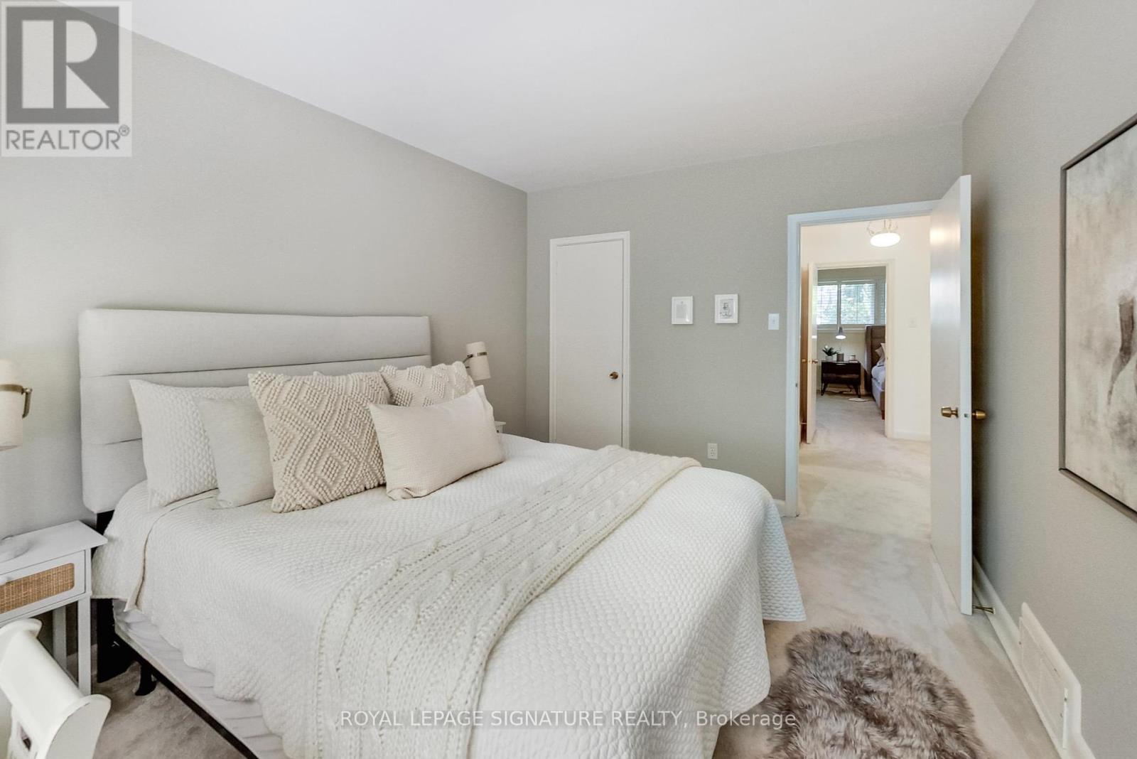 284 Woodland Drive, Oakville, Ontario  L6J 4W5 - Photo 27 - W12432593