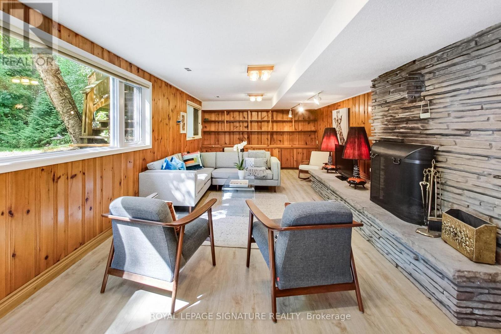284 Woodland Drive, Oakville, Ontario  L6J 4W5 - Photo 32 - W12432593