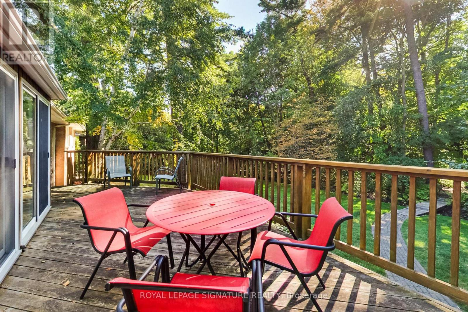 284 Woodland Drive, Oakville, Ontario  L6J 4W5 - Photo 46 - W12432593
