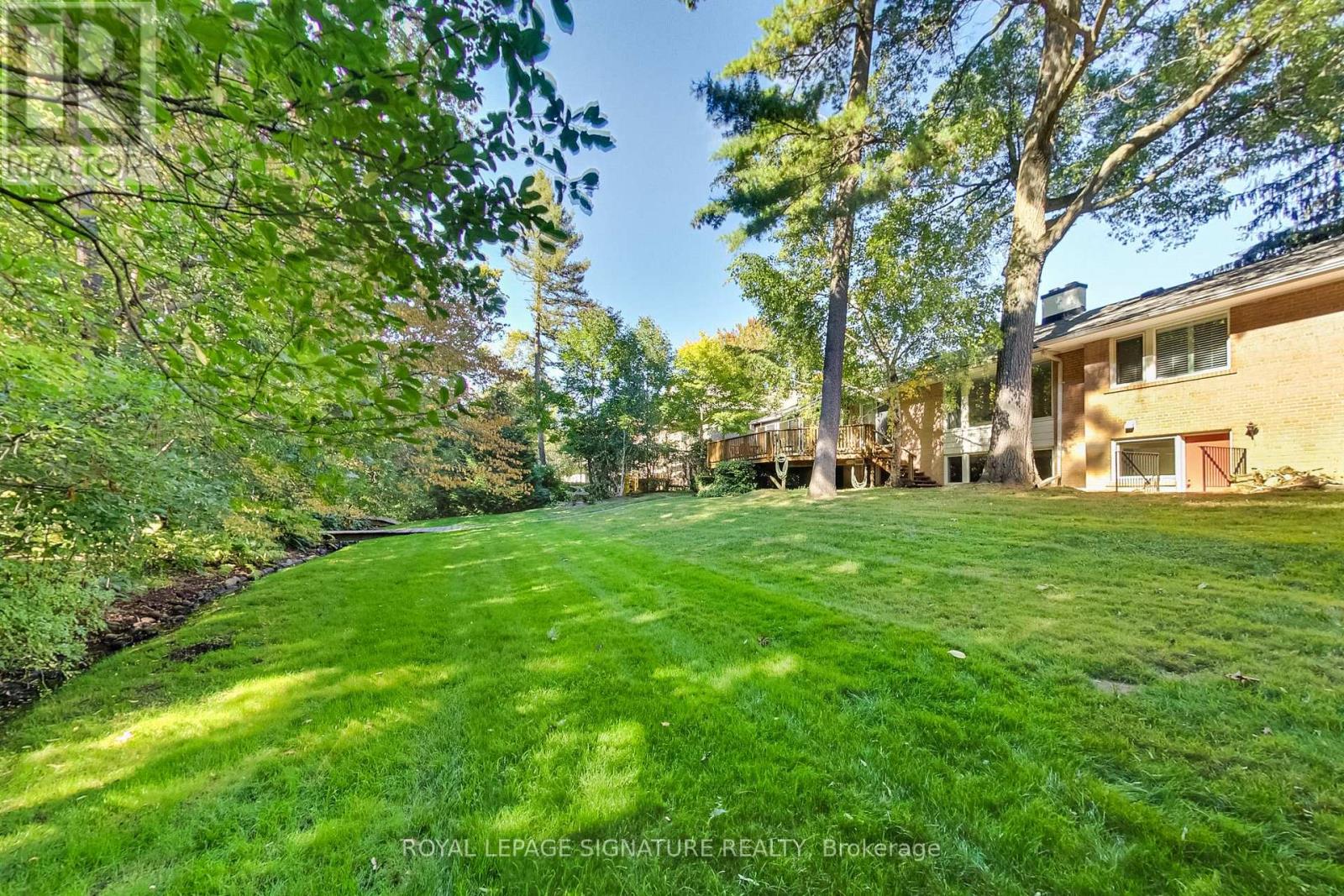 284 Woodland Drive, Oakville, Ontario  L6J 4W5 - Photo 47 - W12432593