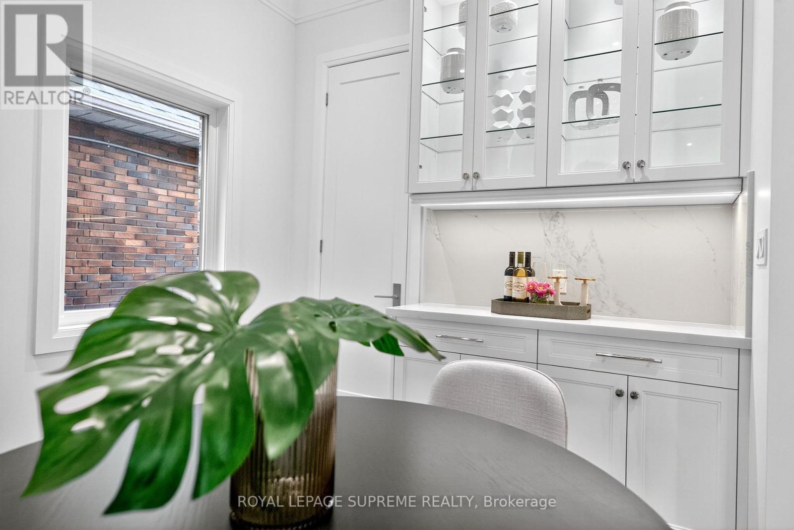24 York Avenue, Toronto, Ontario  M6N 2V2 - Photo 18 - W12432640
