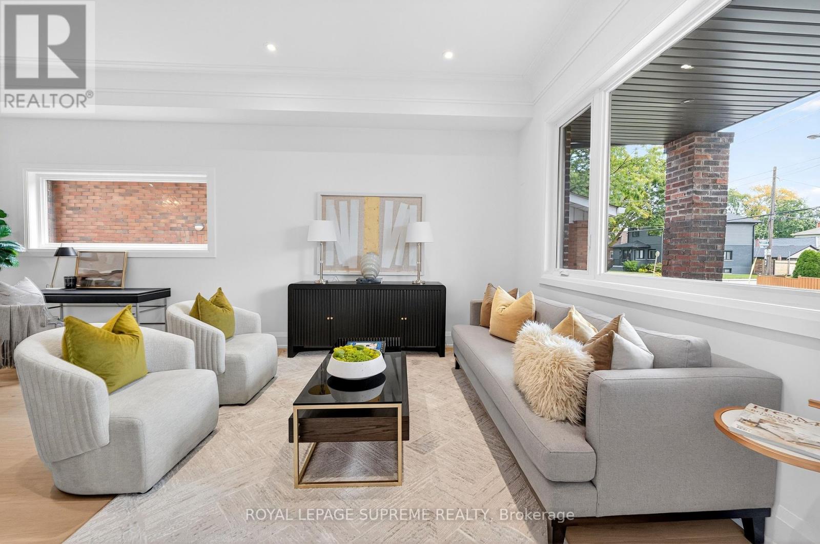 24 York Avenue, Toronto, Ontario  M6N 2V2 - Photo 6 - W12432640