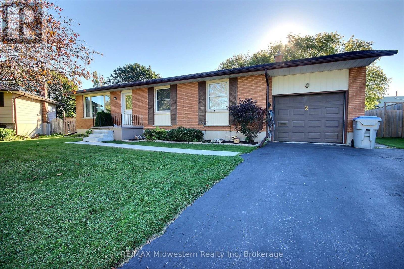 2 KILBERG COURT N, North Perth, Ontario