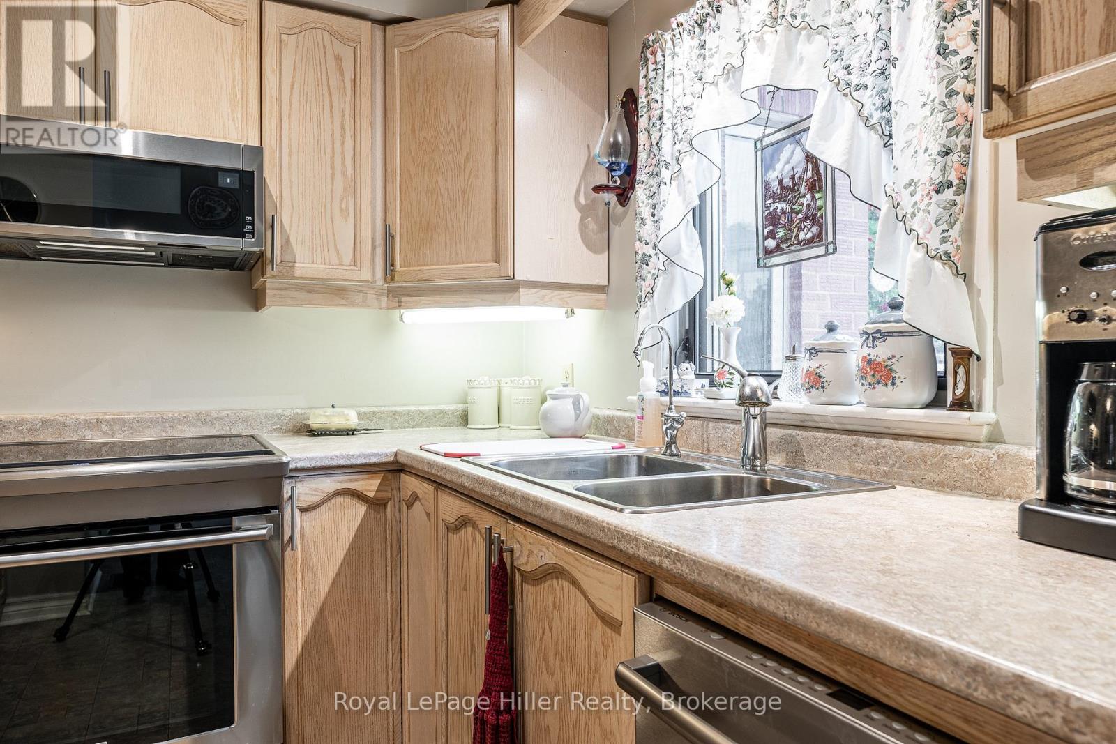 8 - 300 John Street S, Stratford, Ontario  N5A 7V5 - Photo 24 - X12432695