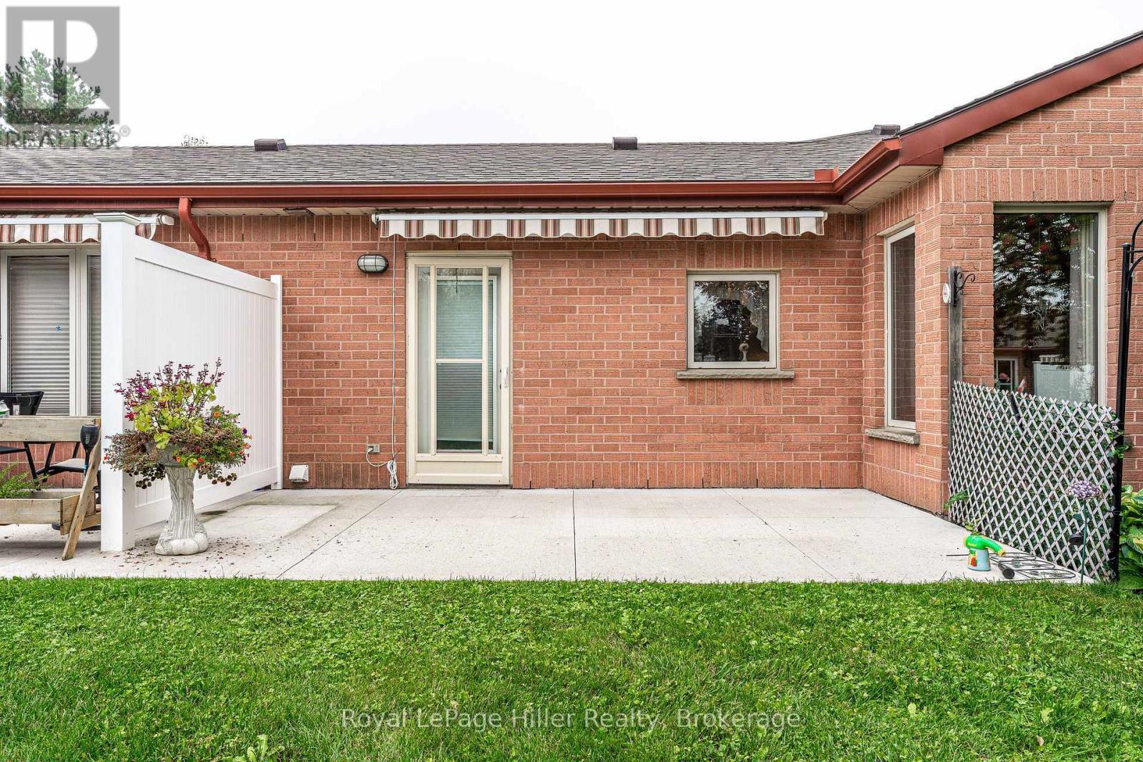 8 - 300 John Street S, Stratford, Ontario  N5A 7V5 - Photo 36 - X12432695